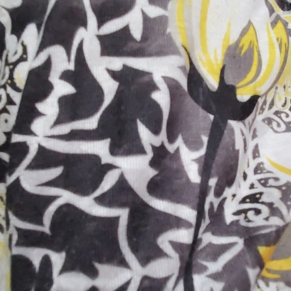 Style & Co. Black yellow white floral print round neck cap sleeve top Petite Sm - Picture 8 of 8